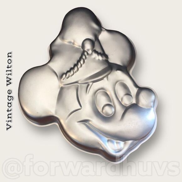 Wilton Vintage Mickey Mouse Band Cake Pan 515-302 - Picture 1 of 10